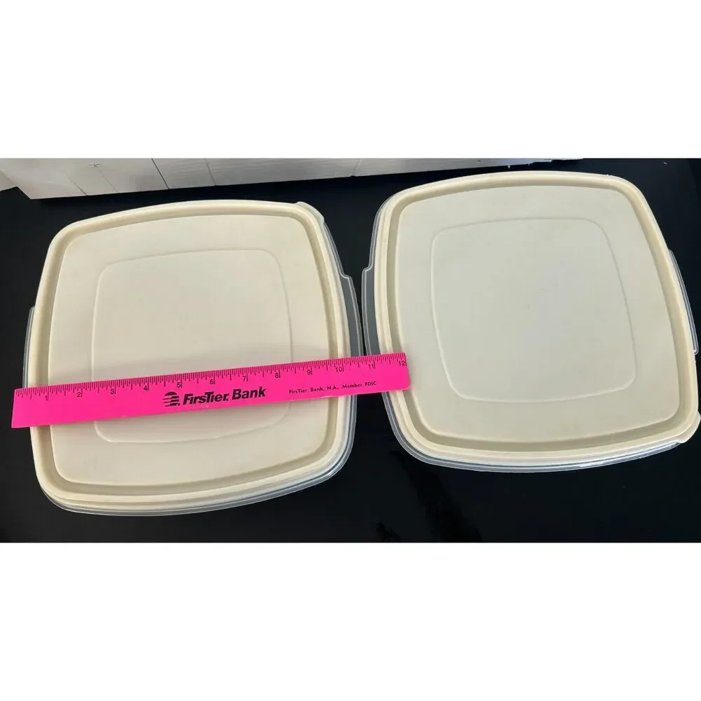 Lot of 3 Rubbermaid Servin Saver 2 #4 Container Clear w Almond Lid 1 XL #8